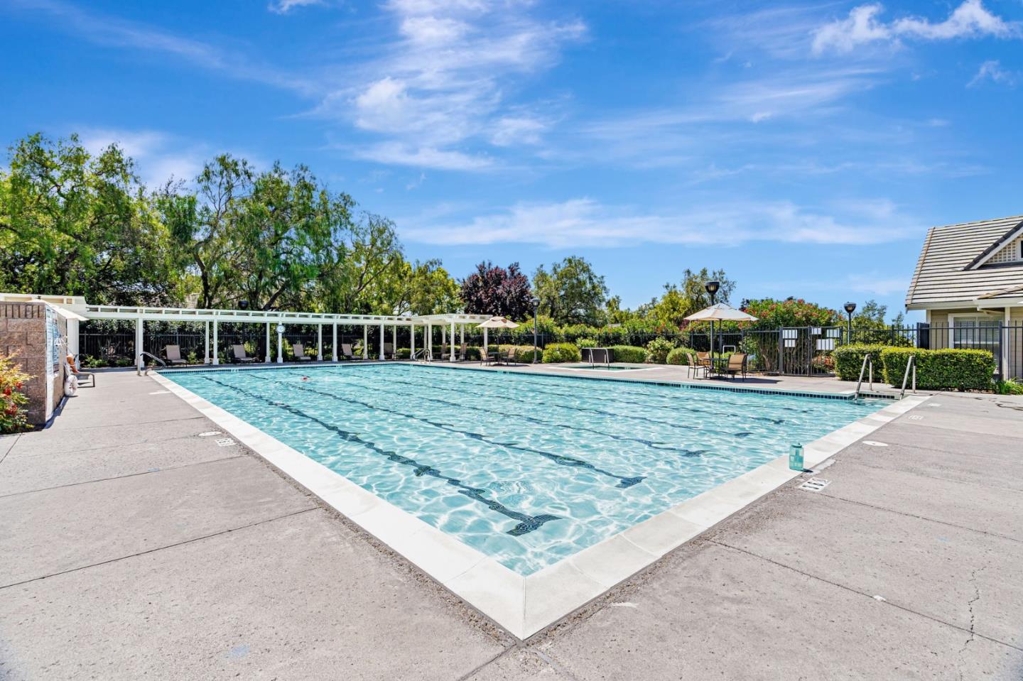 Detail Gallery Image 40 of 49 For 9042 Village View Loop, San Jose,  CA 95135 - 2 Beds | 2/1 Baths