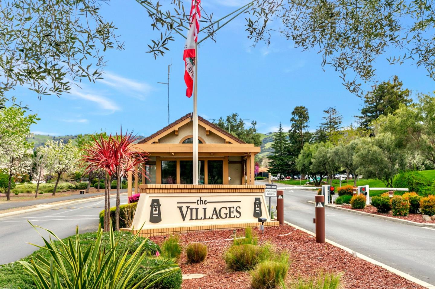 Detail Gallery Image 49 of 49 For 9042 Village View Loop, San Jose,  CA 95135 - 2 Beds | 2/1 Baths