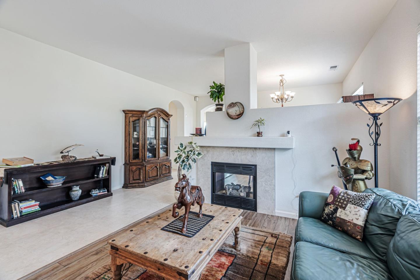 Detail Gallery Image 7 of 49 For 9042 Village View Loop, San Jose,  CA 95135 - 2 Beds | 2/1 Baths