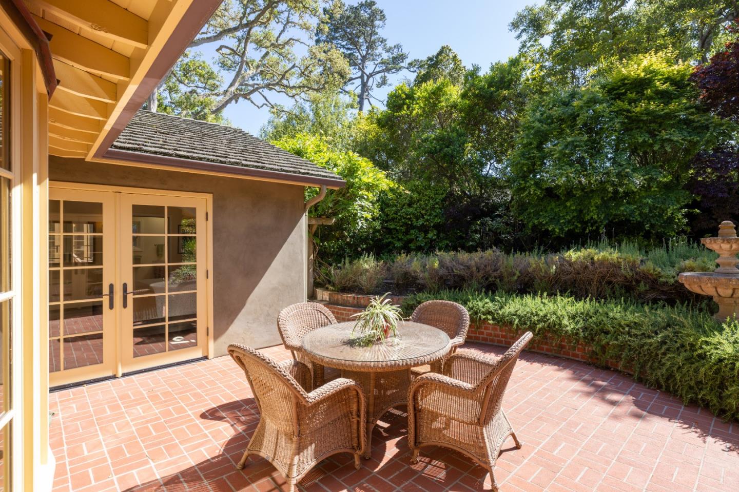 Detail Gallery Image 36 of 52 For 24320 San Pedro Ln, Carmel,  CA 93923 - 3 Beds | 2 Baths