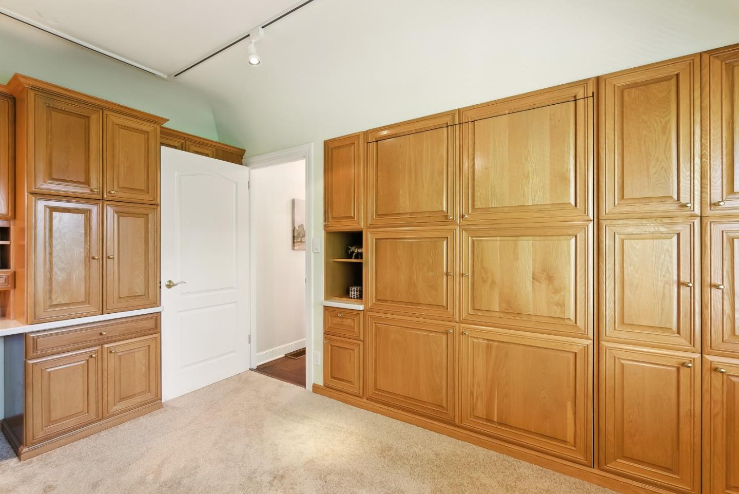 Detail Gallery Image 14 of 55 For 435 Edgewood Rd, Redwood City,  CA 94062 - 3 Beds | 2 Baths