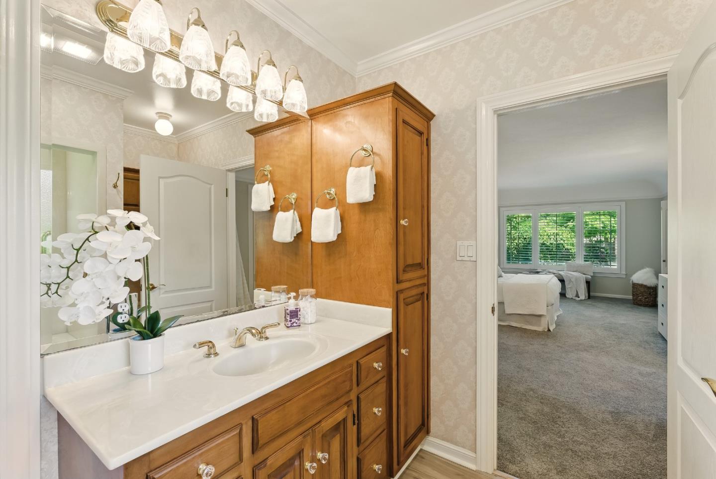 Detail Gallery Image 31 of 55 For 435 Edgewood Rd, Redwood City,  CA 94062 - 3 Beds | 2 Baths
