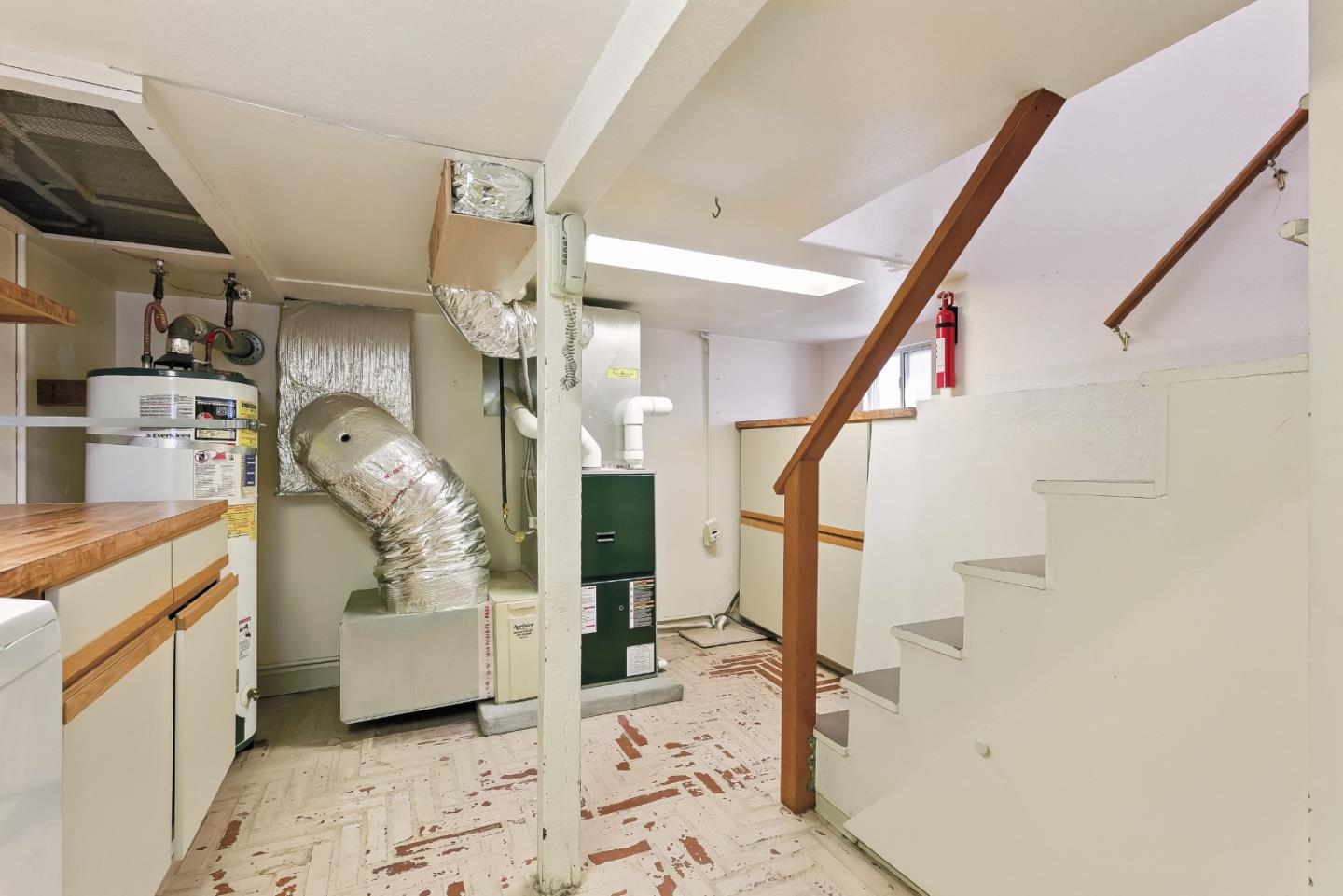 Detail Gallery Image 36 of 55 For 435 Edgewood Rd, Redwood City,  CA 94062 - 3 Beds | 2 Baths
