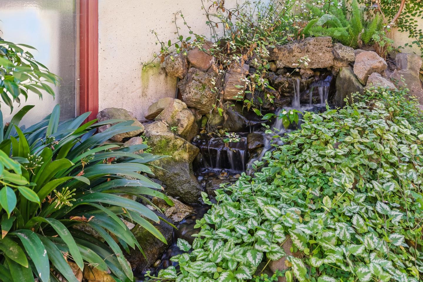 Detail Gallery Image 42 of 55 For 435 Edgewood Rd, Redwood City,  CA 94062 - 3 Beds | 2 Baths