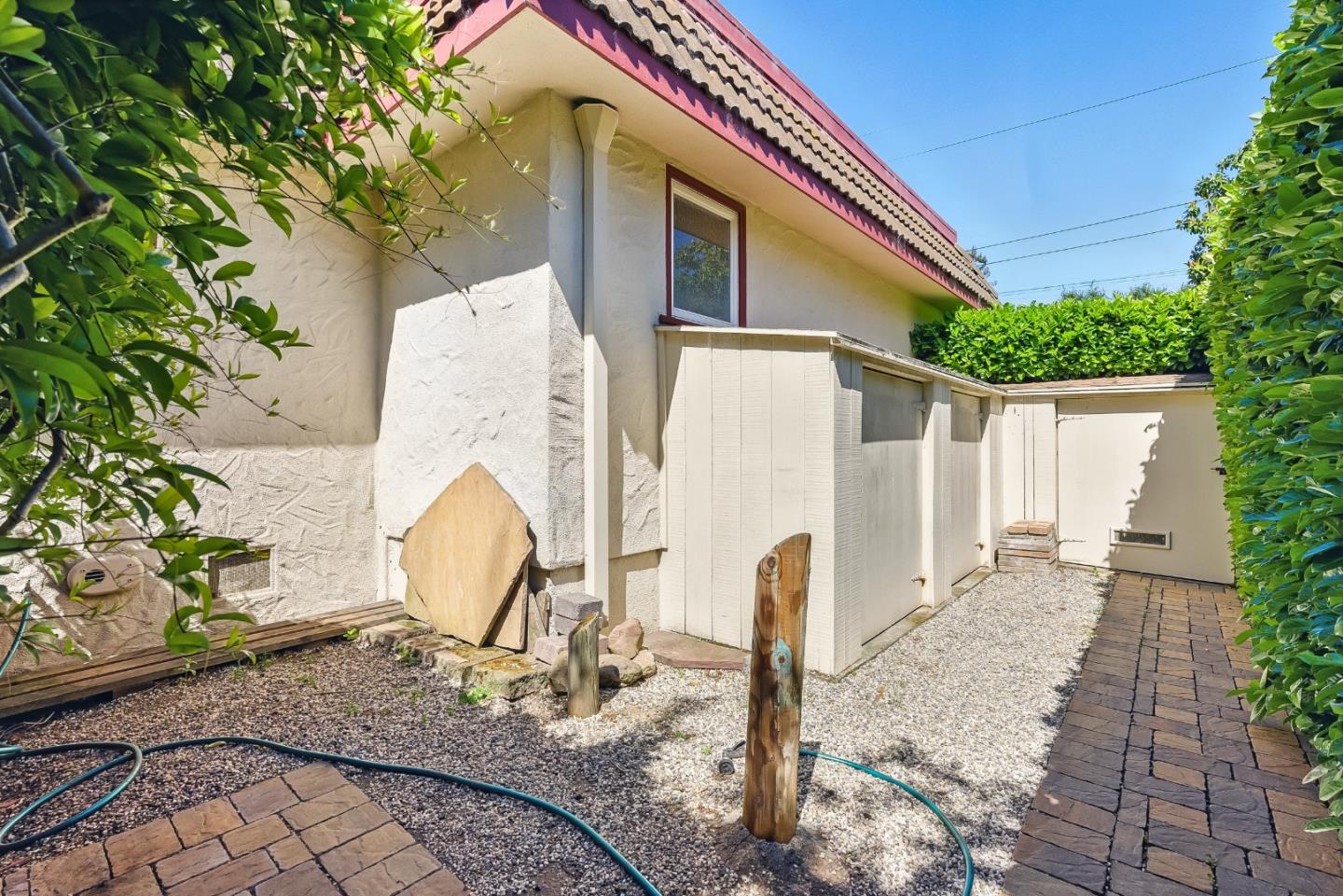 Detail Gallery Image 46 of 55 For 435 Edgewood Rd, Redwood City,  CA 94062 - 3 Beds | 2 Baths