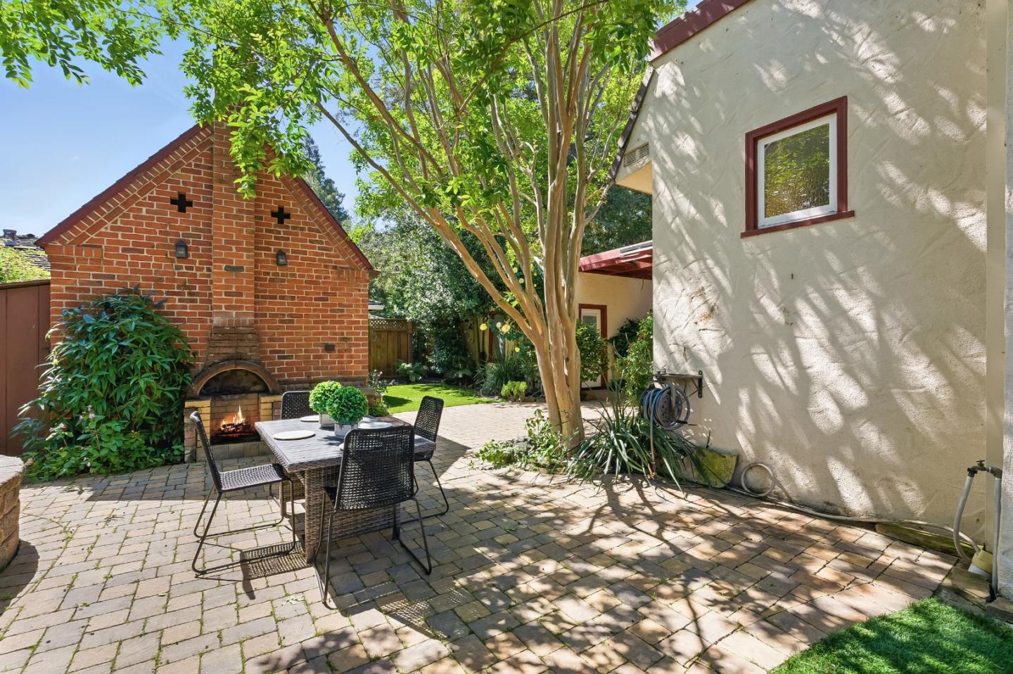 Detail Gallery Image 47 of 55 For 435 Edgewood Rd, Redwood City,  CA 94062 - 3 Beds | 2 Baths