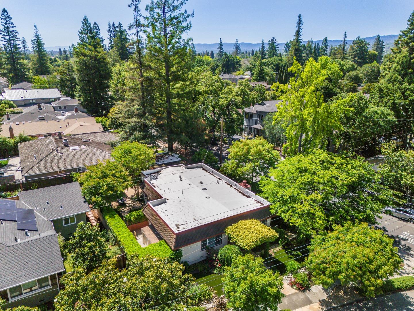 Detail Gallery Image 50 of 55 For 435 Edgewood Rd, Redwood City,  CA 94062 - 3 Beds | 2 Baths