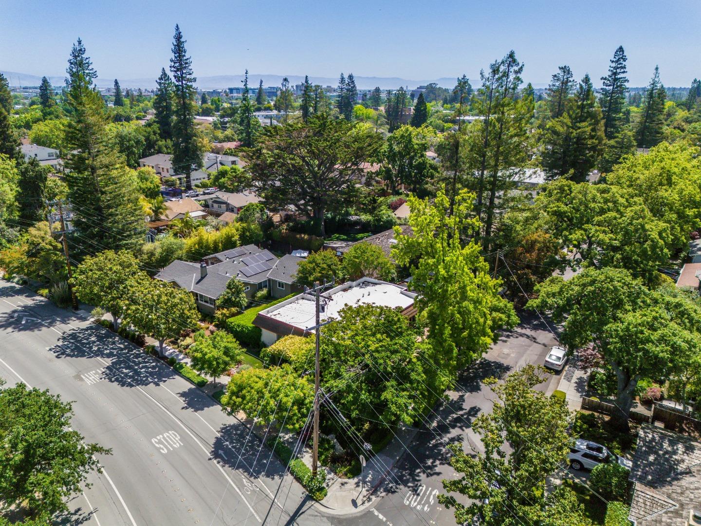 Detail Gallery Image 52 of 55 For 435 Edgewood Rd, Redwood City,  CA 94062 - 3 Beds | 2 Baths
