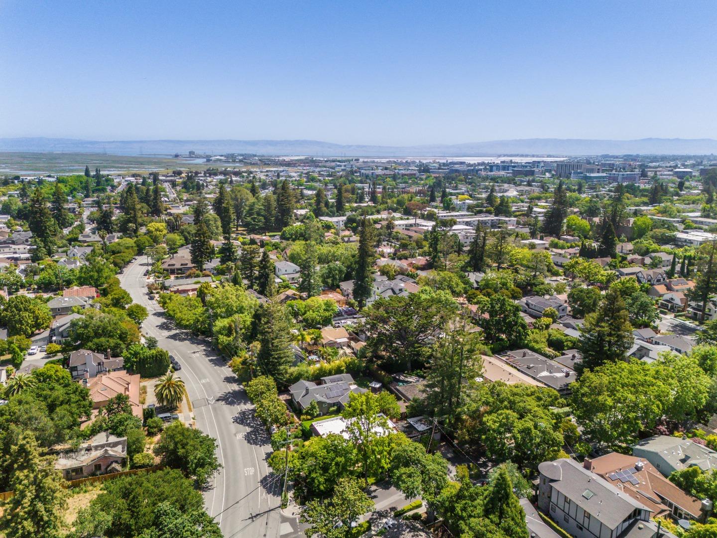 Detail Gallery Image 53 of 55 For 435 Edgewood Rd, Redwood City,  CA 94062 - 3 Beds | 2 Baths