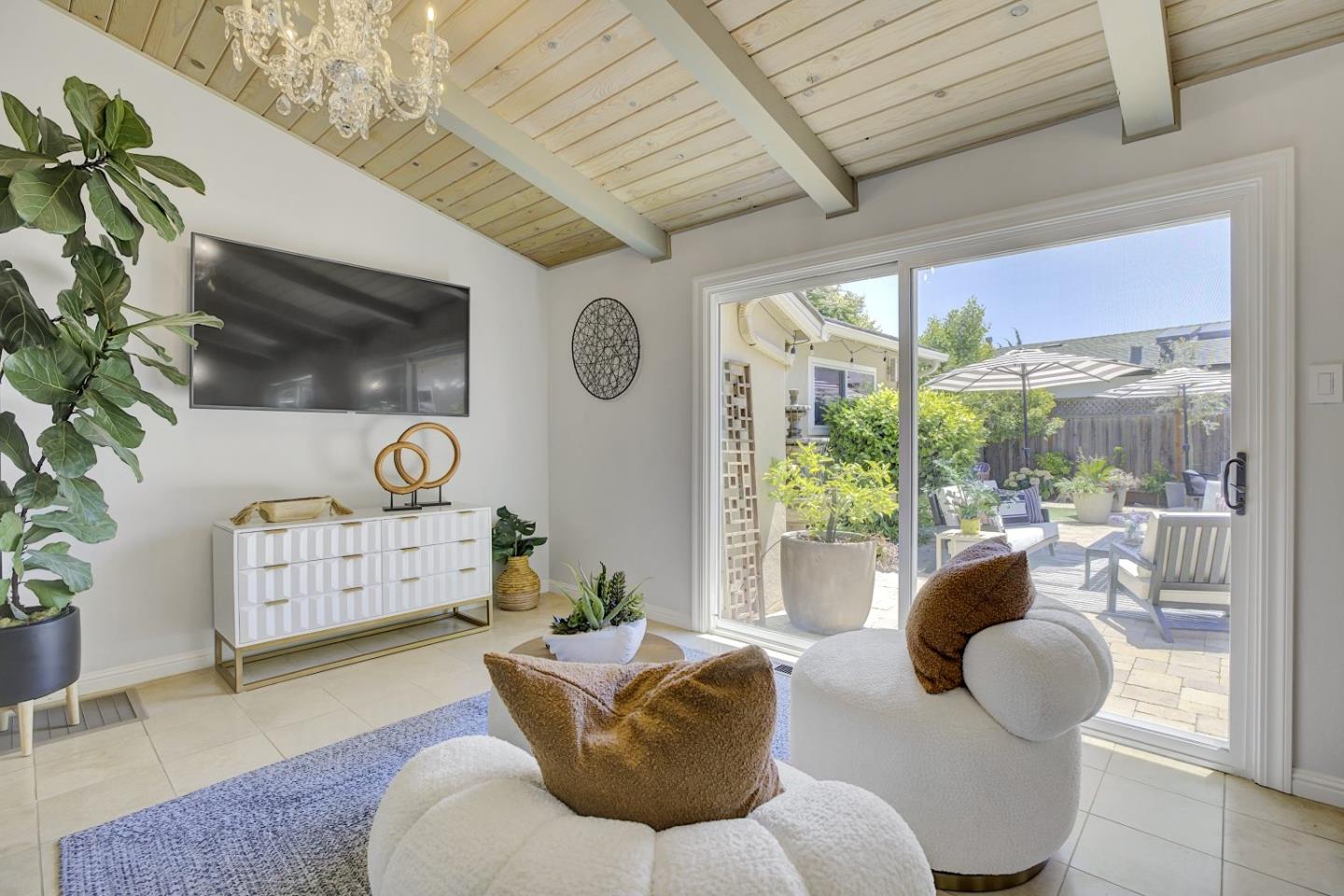 Detail Gallery Image 22 of 66 For 500 South Rd, Belmont,  CA 94002 - 3 Beds | 2/1 Baths