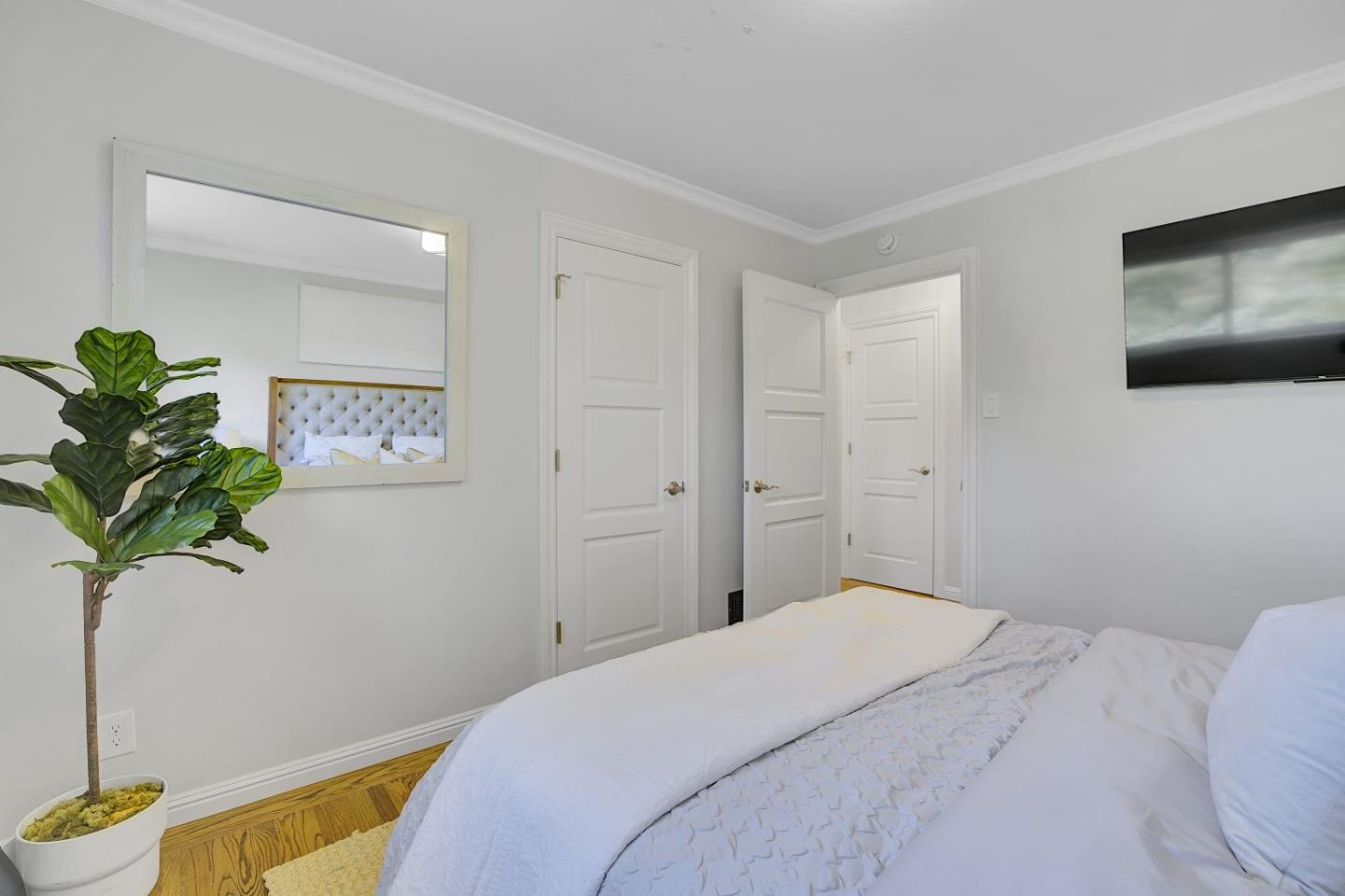 Detail Gallery Image 30 of 66 For 500 South Rd, Belmont,  CA 94002 - 3 Beds | 2/1 Baths