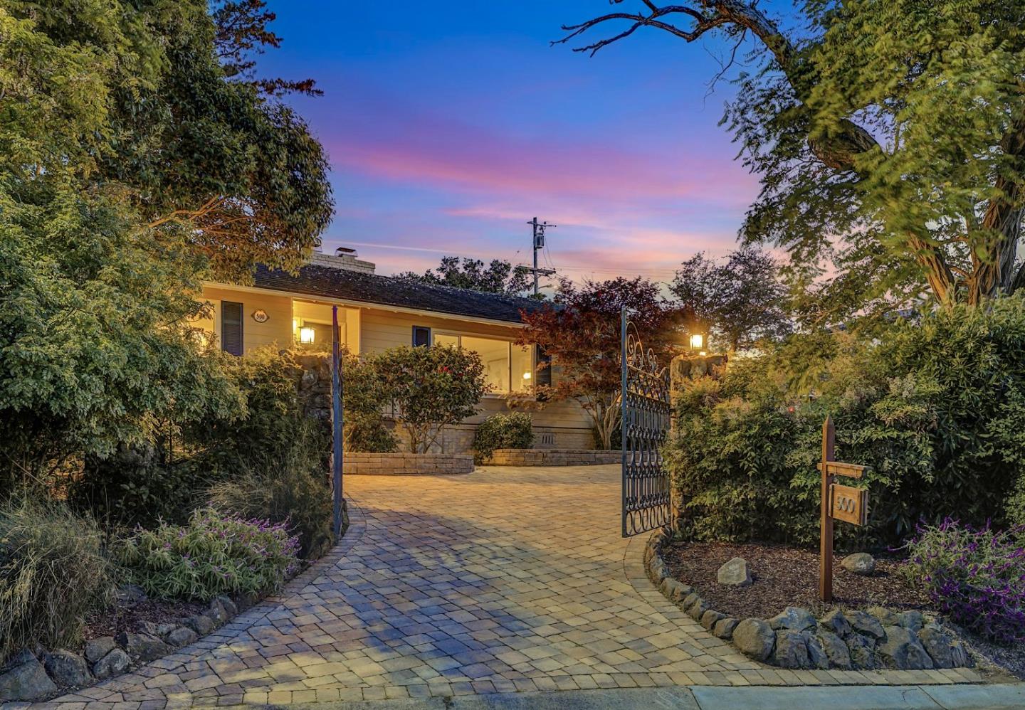 Detail Gallery Image 56 of 66 For 500 South Rd, Belmont,  CA 94002 - 3 Beds | 2/1 Baths