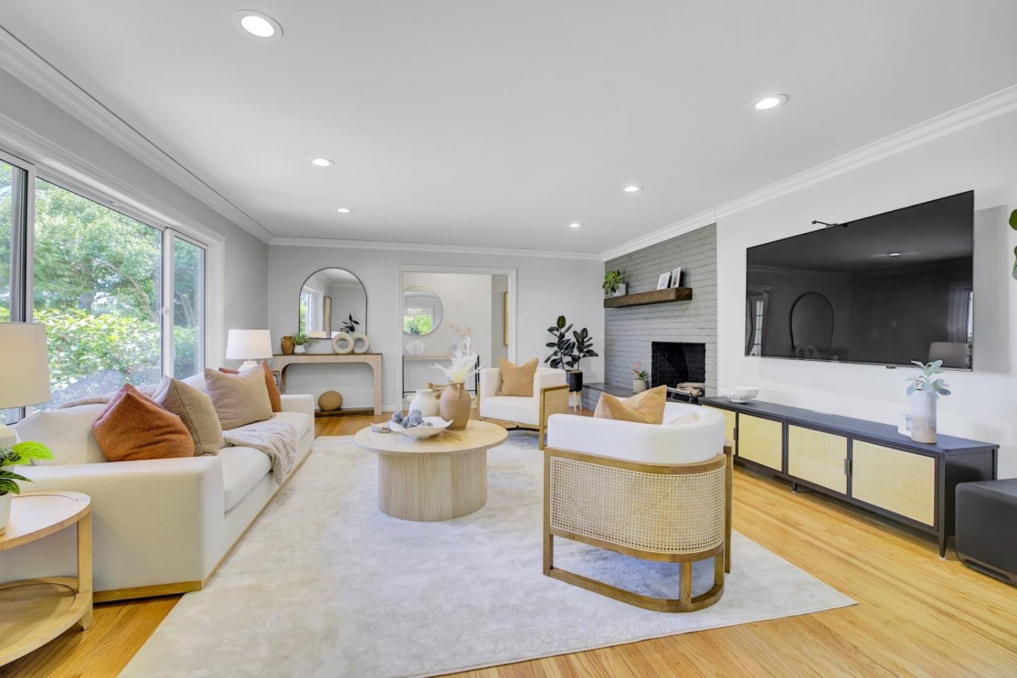 Detail Gallery Image 7 of 66 For 500 South Rd, Belmont,  CA 94002 - 3 Beds | 2/1 Baths