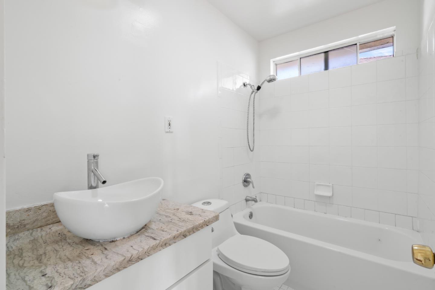 Detail Gallery Image 12 of 28 For 316 N Kingston St, San Mateo,  CA 94401 - 3 Beds | 1 Baths