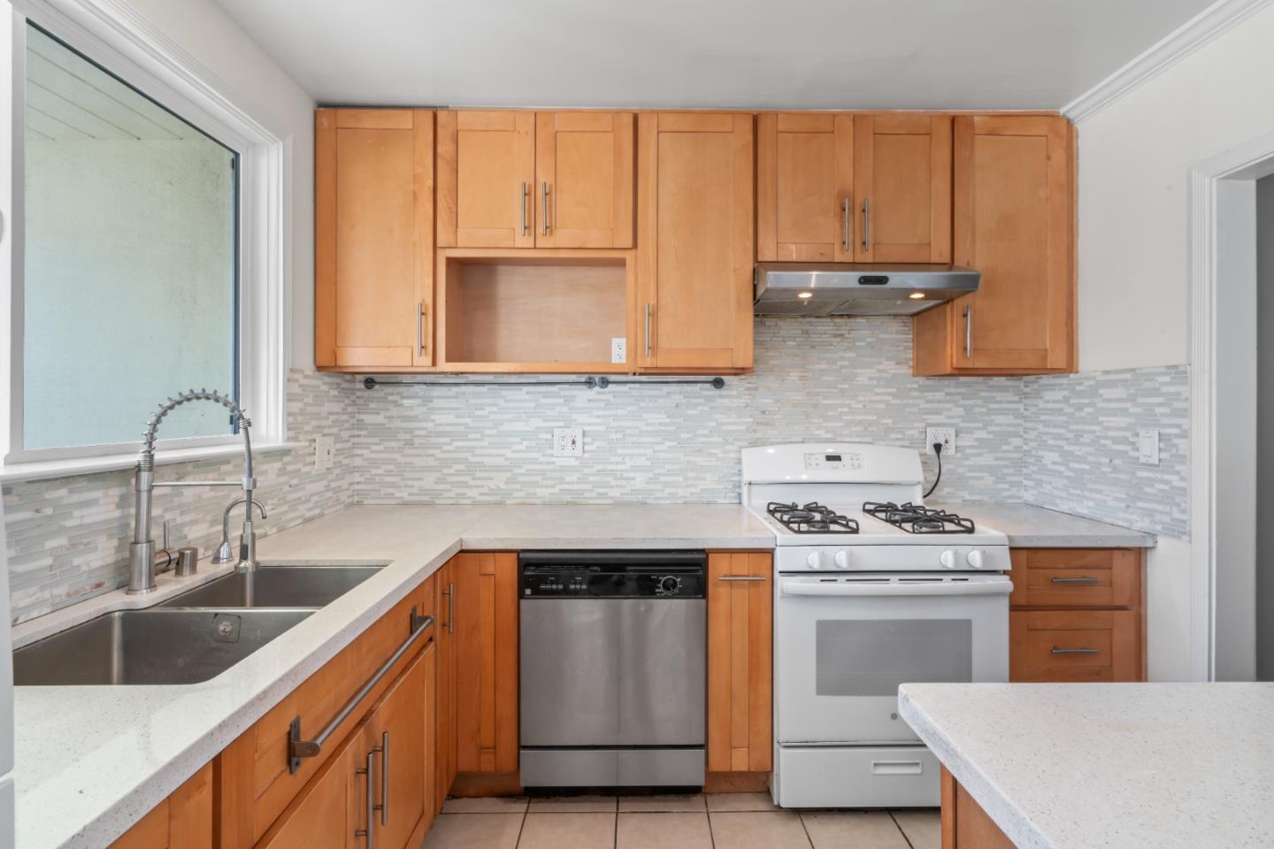 Detail Gallery Image 20 of 28 For 316 N Kingston St, San Mateo,  CA 94401 - 3 Beds | 1 Baths