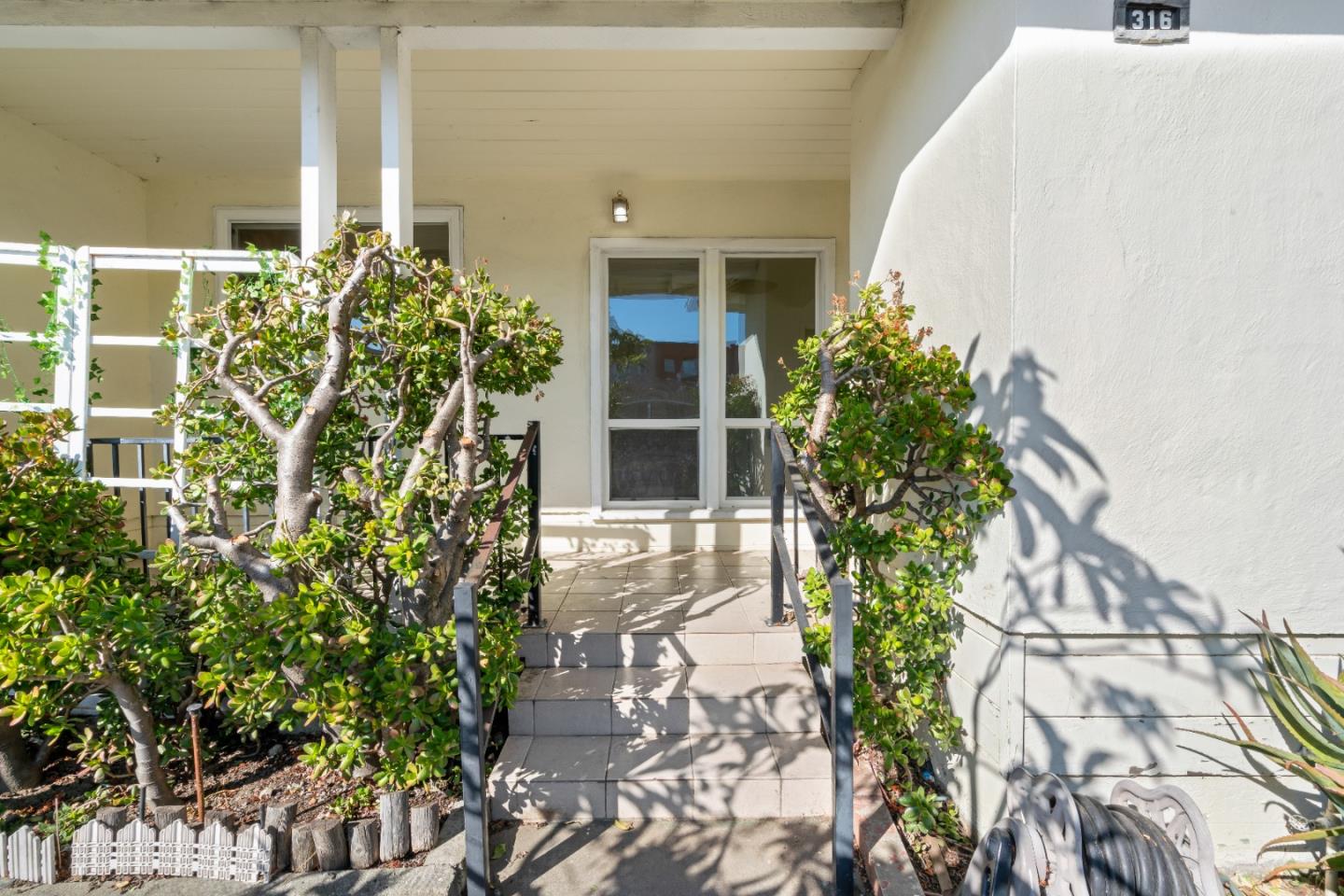 Detail Gallery Image 4 of 28 For 316 N Kingston St, San Mateo,  CA 94401 - 3 Beds | 1 Baths