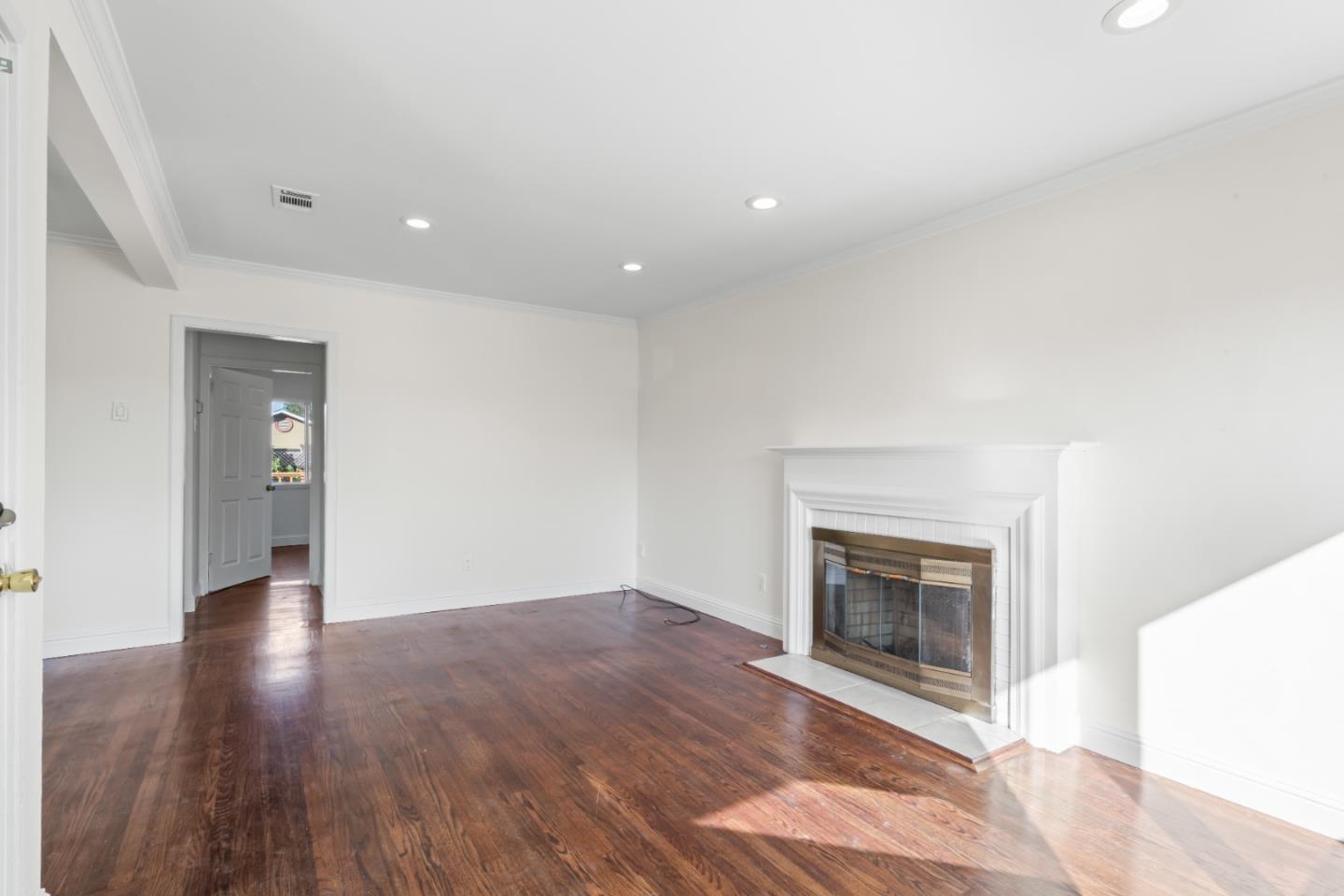 Detail Gallery Image 7 of 28 For 316 N Kingston St, San Mateo,  CA 94401 - 3 Beds | 1 Baths