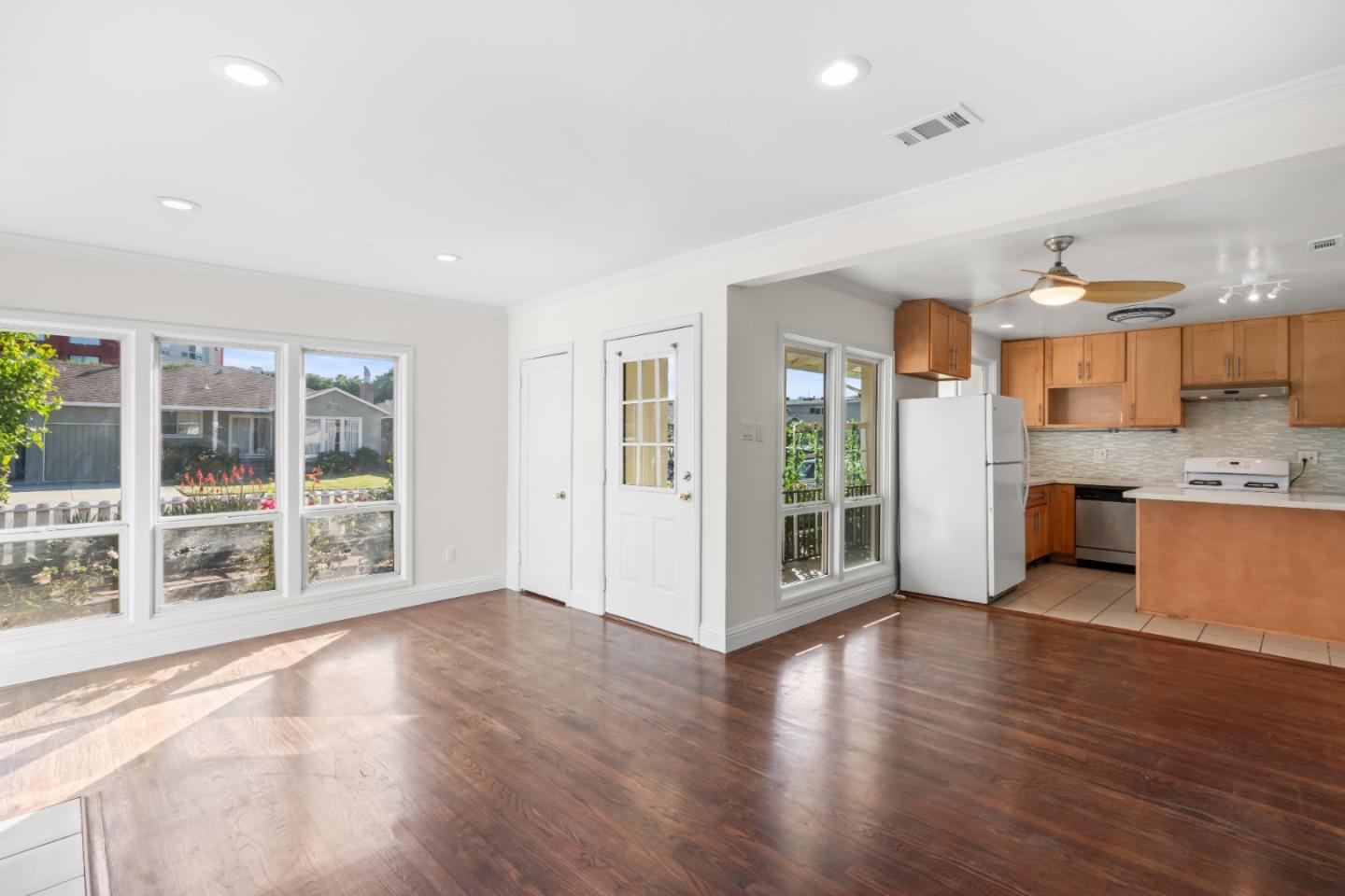 Detail Gallery Image 9 of 28 For 316 N Kingston St, San Mateo,  CA 94401 - 3 Beds | 1 Baths