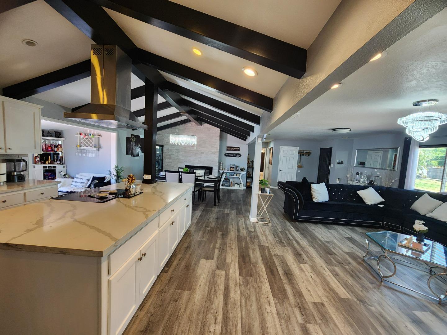 Detail Gallery Image 5 of 22 For 601 Weyer Rd, Modesto,  CA 95357 - 3 Beds | 2/1 Baths