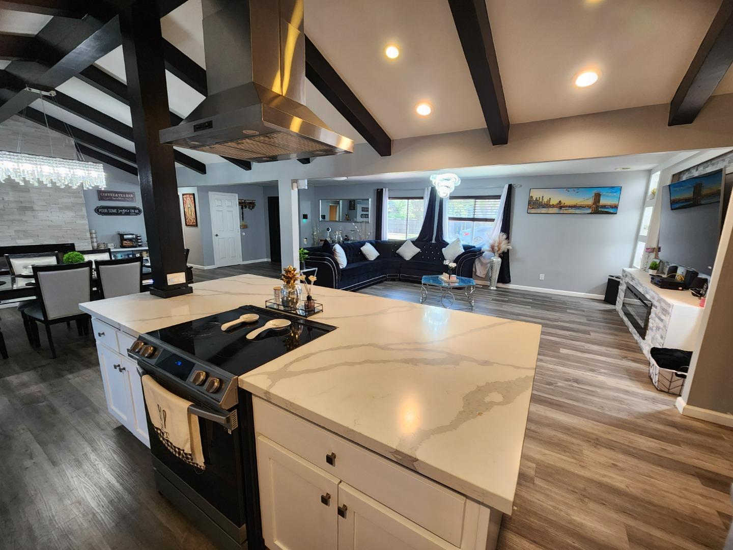 Detail Gallery Image 6 of 22 For 601 Weyer Rd, Modesto,  CA 95357 - 3 Beds | 2/1 Baths