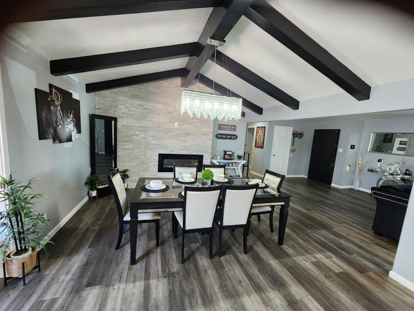 Detail Gallery Image 9 of 22 For 601 Weyer Rd, Modesto,  CA 95357 - 3 Beds | 2/1 Baths