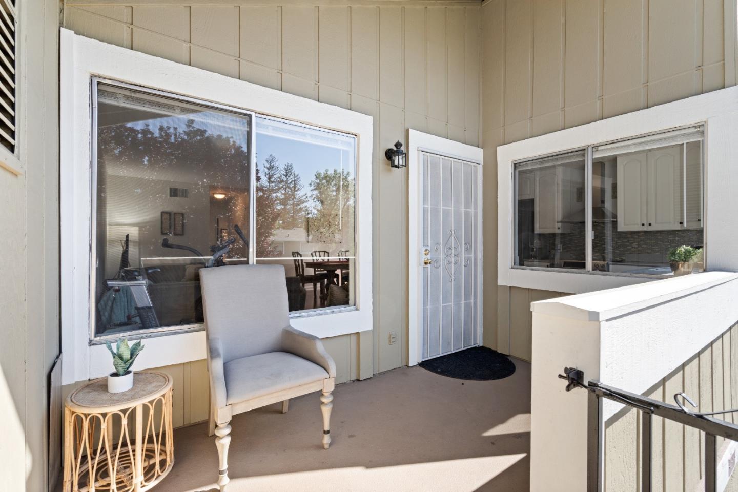 Detail Gallery Image 2 of 31 For 2340 Warfield Way #B,  San Jose,  CA 95122 - 2 Beds | 1 Baths