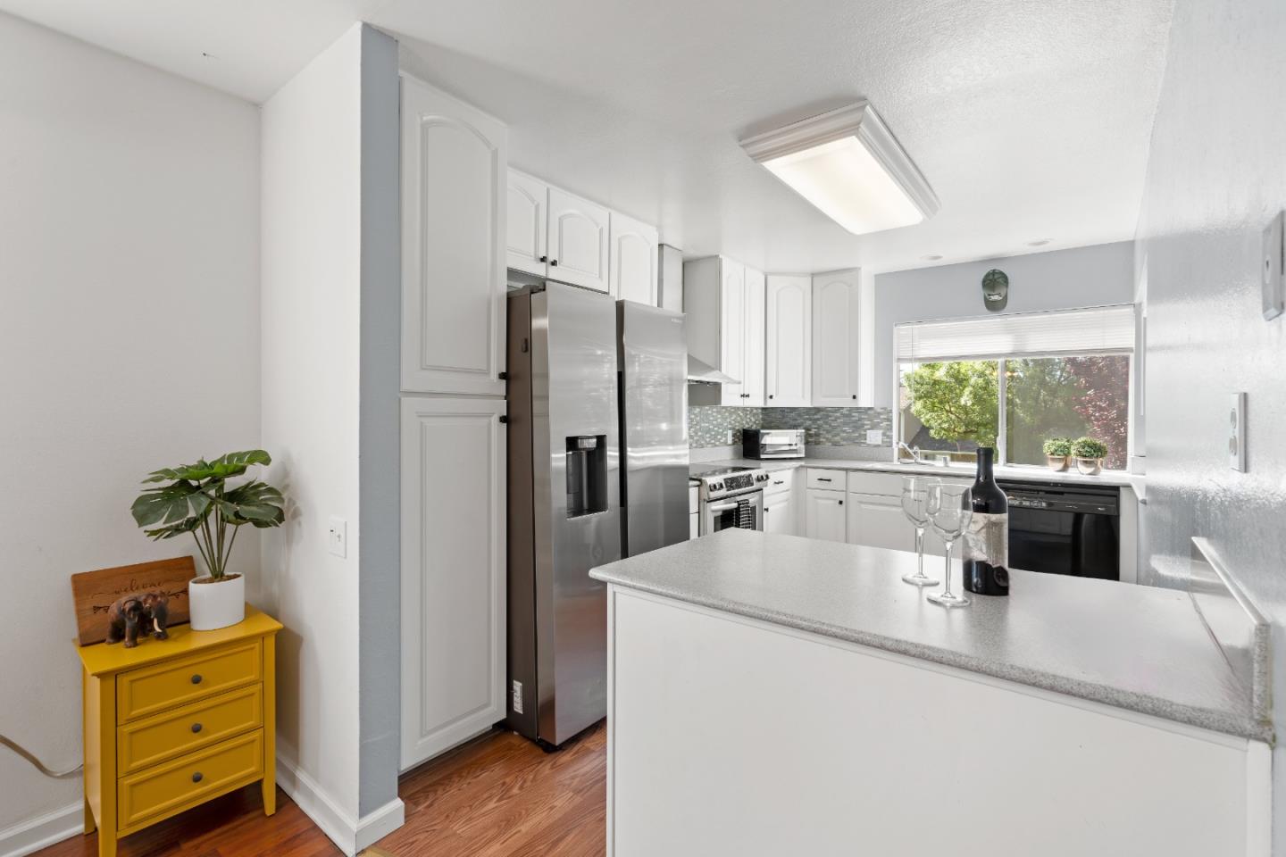 Detail Gallery Image 9 of 31 For 2340 Warfield Way #B,  San Jose,  CA 95122 - 2 Beds | 1 Baths