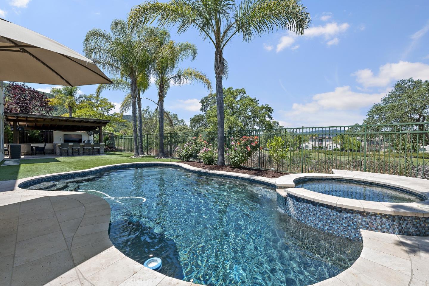 Detail Gallery Image 14 of 59 For 2530 Muirfield Way, Gilroy,  CA 95020 - 5 Beds | 4/1 Baths