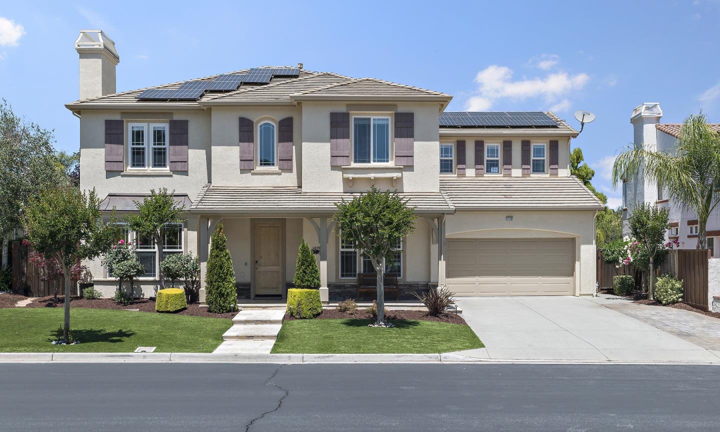 Detail Gallery Image 4 of 59 For 2530 Muirfield Way, Gilroy,  CA 95020 - 5 Beds | 4/1 Baths