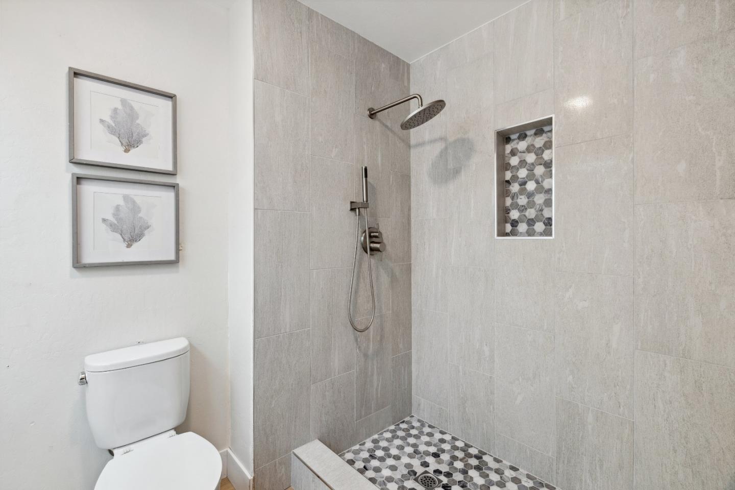 Detail Gallery Image 19 of 48 For 17710 Holiday Dr, Morgan Hill,  CA 95037 - 4 Beds | 3 Baths