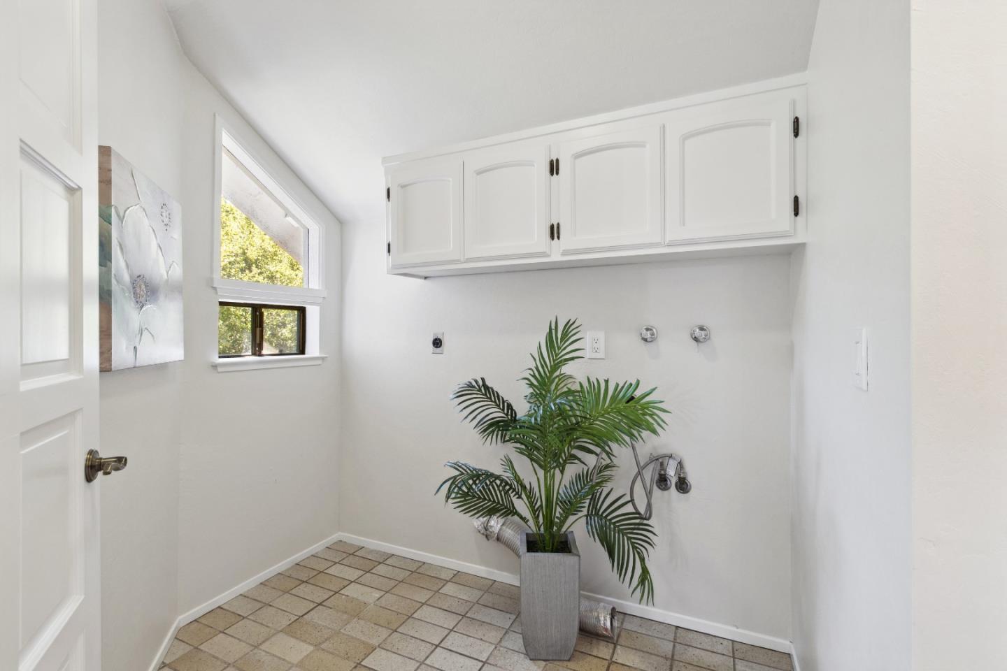 Detail Gallery Image 32 of 48 For 17710 Holiday Dr, Morgan Hill,  CA 95037 - 4 Beds | 3 Baths
