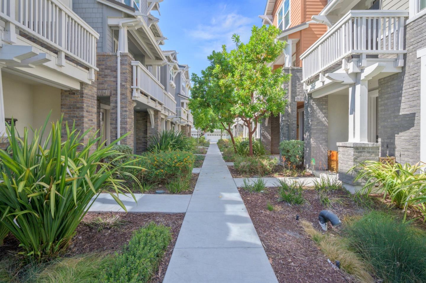 Detail Gallery Image 25 of 45 For 810 Gridley Ter #4,  Sunnyvale,  CA 94085 - 3 Beds | 2/2 Baths