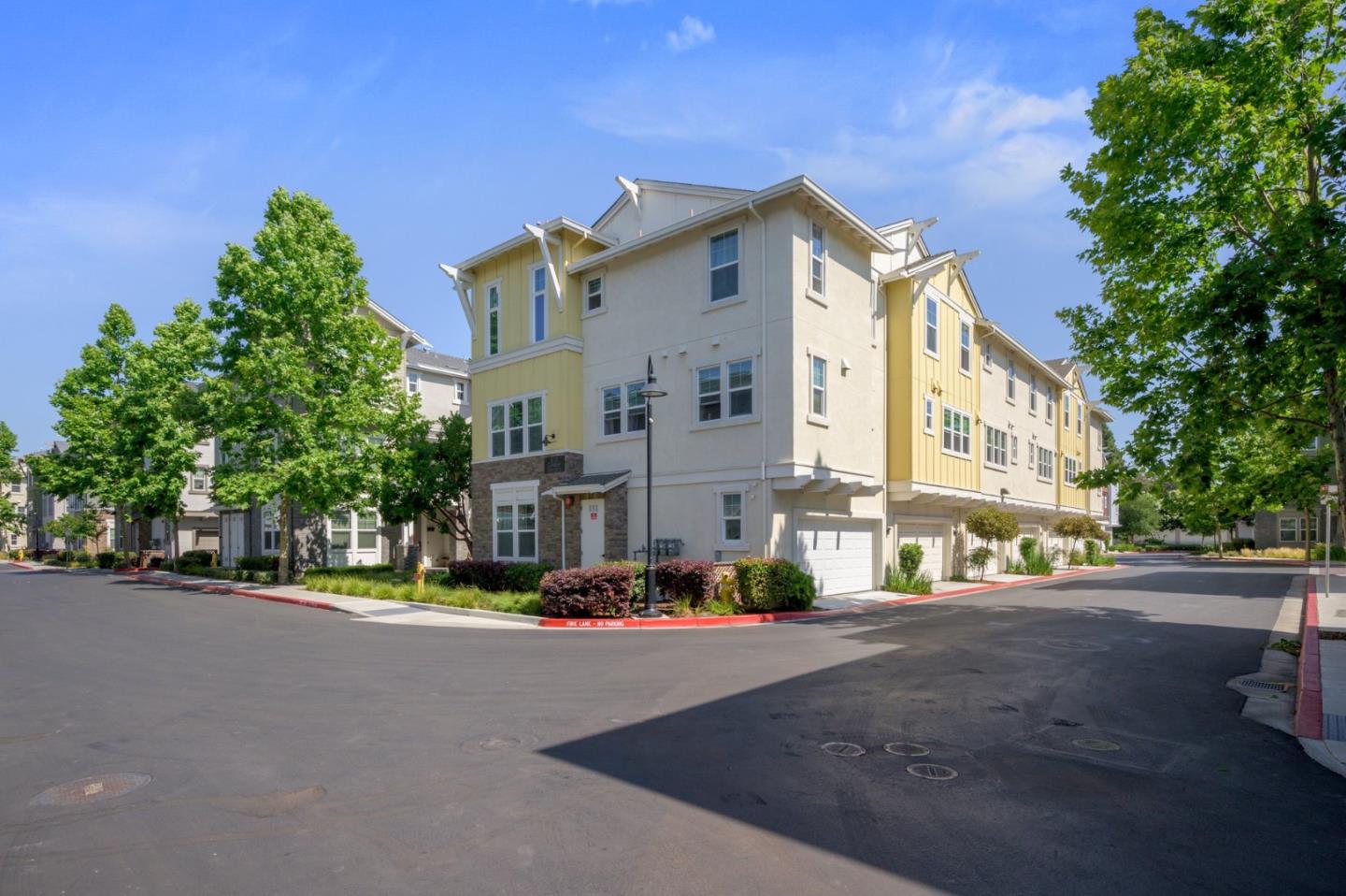 Detail Gallery Image 26 of 45 For 810 Gridley Ter #4,  Sunnyvale,  CA 94085 - 3 Beds | 2/2 Baths