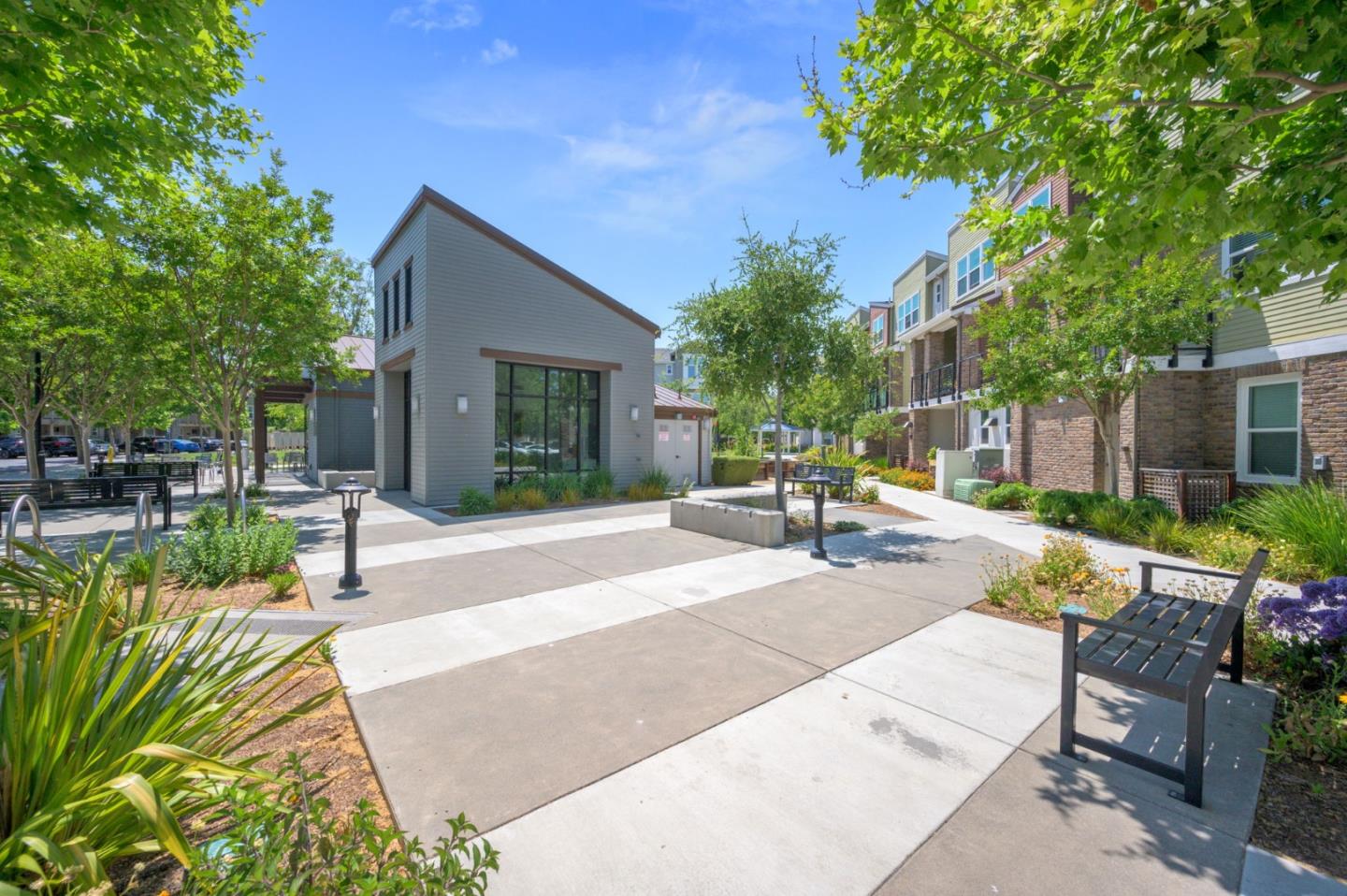 Detail Gallery Image 33 of 45 For 810 Gridley Ter #4,  Sunnyvale,  CA 94085 - 3 Beds | 2/2 Baths