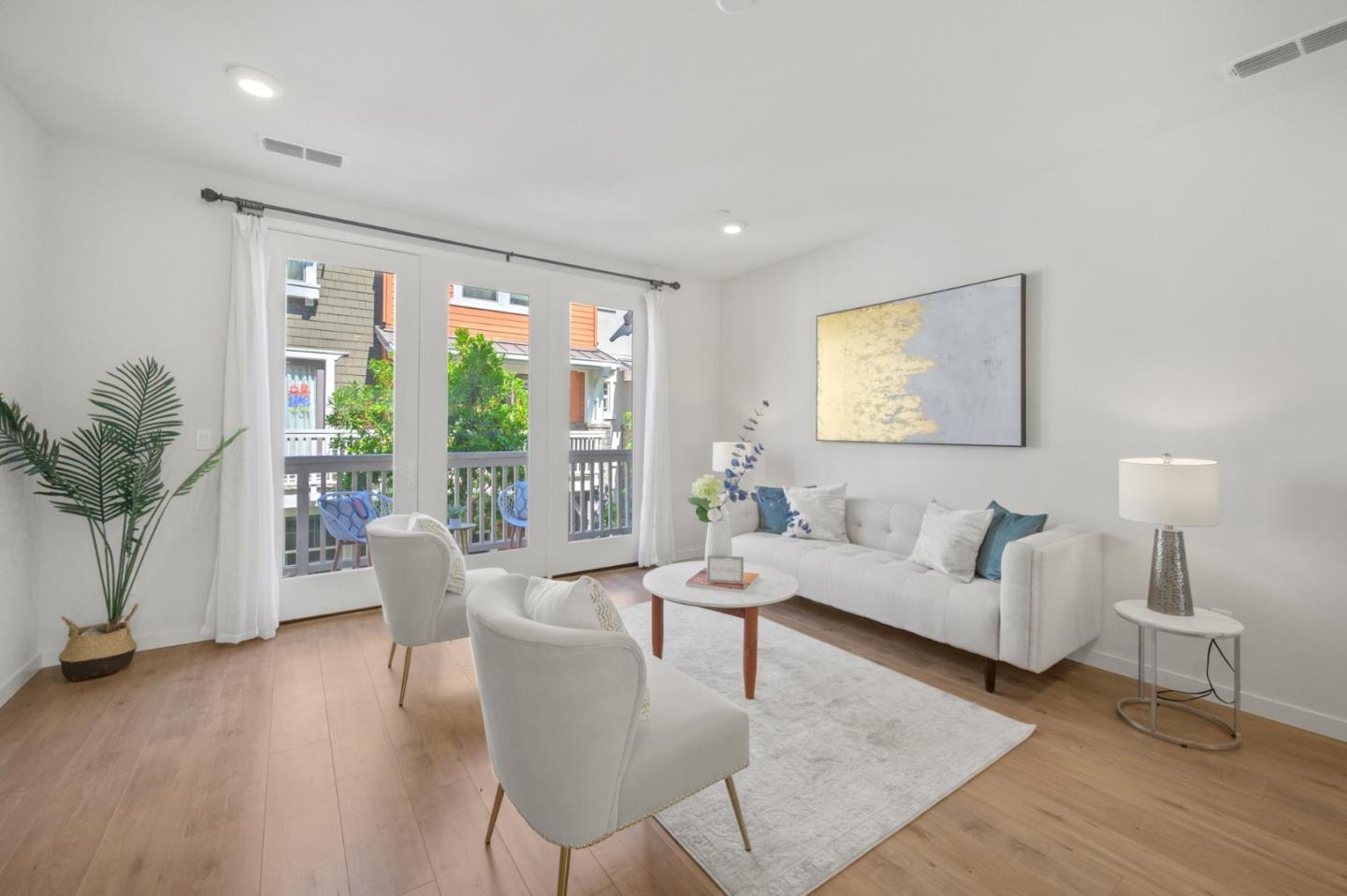Detail Gallery Image 4 of 45 For 810 Gridley Ter #4,  Sunnyvale,  CA 94085 - 3 Beds | 2/2 Baths