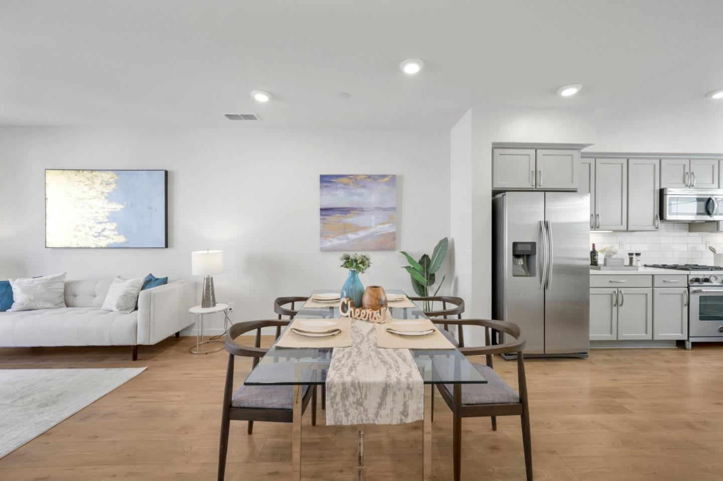 Detail Gallery Image 6 of 45 For 810 Gridley Ter #4,  Sunnyvale,  CA 94085 - 3 Beds | 2/2 Baths