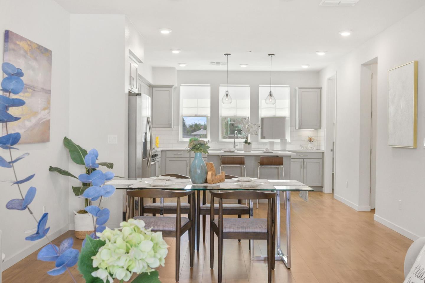 Detail Gallery Image 8 of 45 For 810 Gridley Ter #4,  Sunnyvale,  CA 94085 - 3 Beds | 2/2 Baths