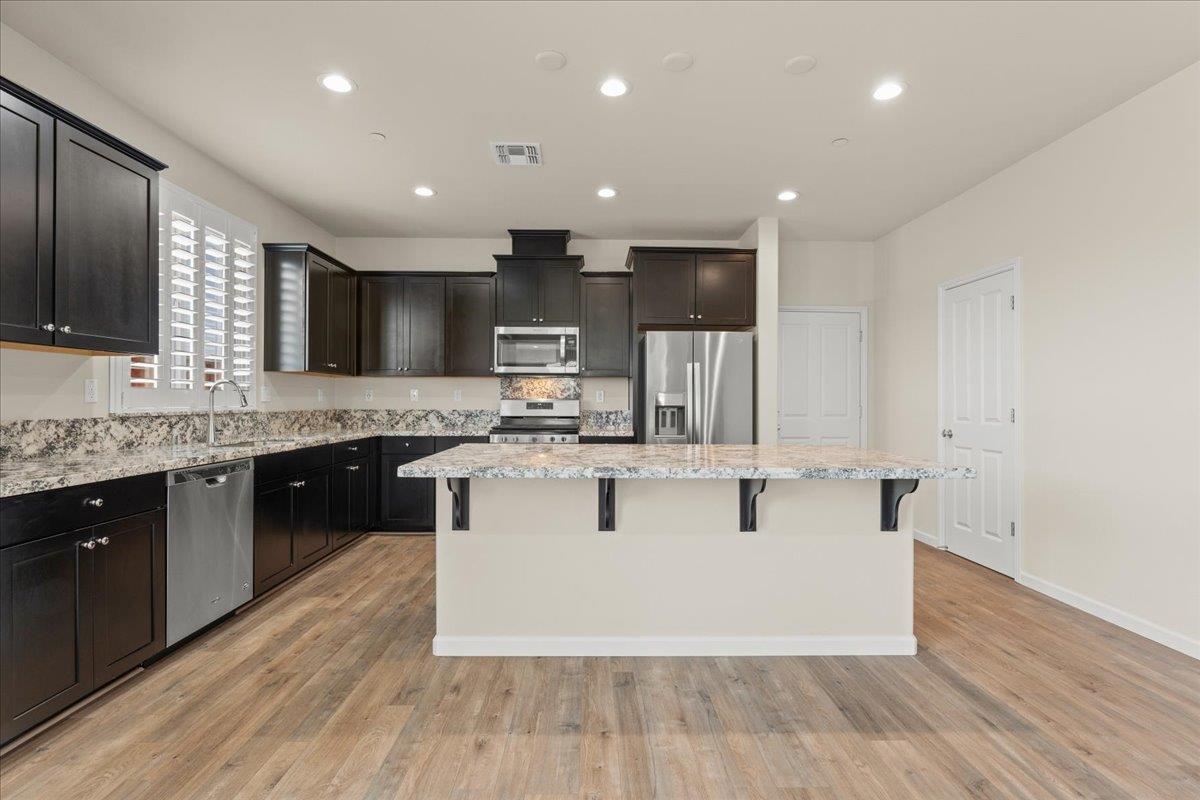 Detail Gallery Image 10 of 32 For 19330 Stonehenge Ln, Marina,  CA 93933 - 3 Beds | 2/1 Baths