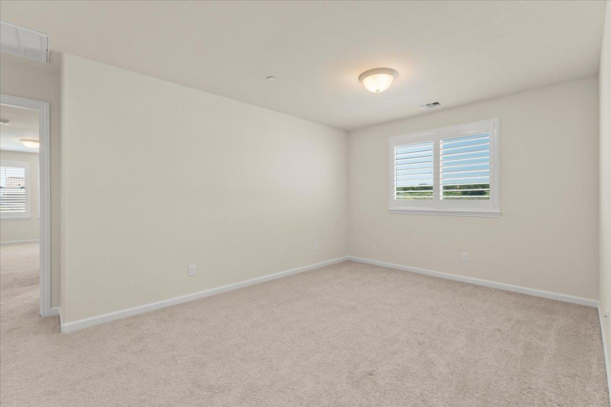 Detail Gallery Image 19 of 32 For 19330 Stonehenge Ln, Marina,  CA 93933 - 3 Beds | 2/1 Baths