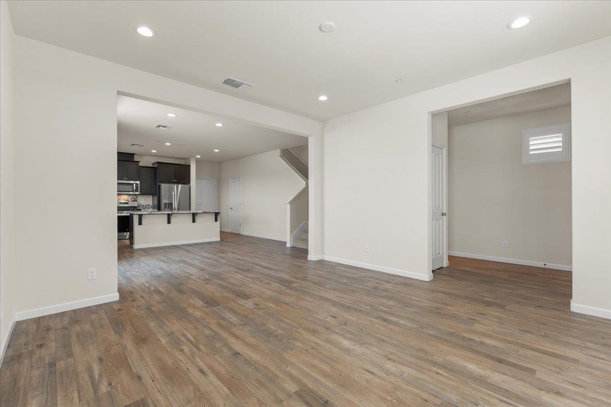 Detail Gallery Image 6 of 32 For 19330 Stonehenge Ln, Marina,  CA 93933 - 3 Beds | 2/1 Baths