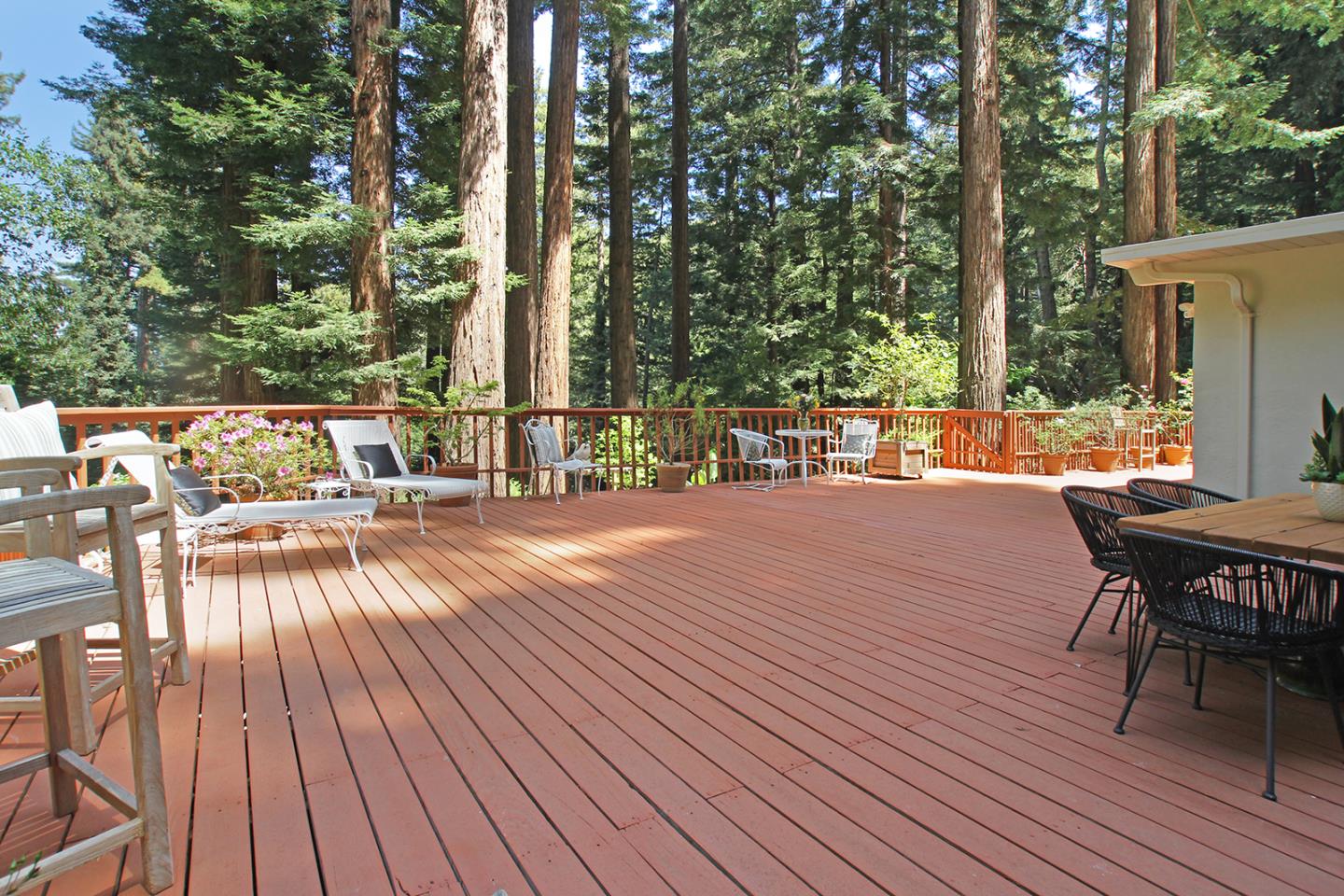 Detail Gallery Image 20 of 39 For 350 Grandview Dr, Woodside,  CA 94062 - 3 Beds | 2 Baths
