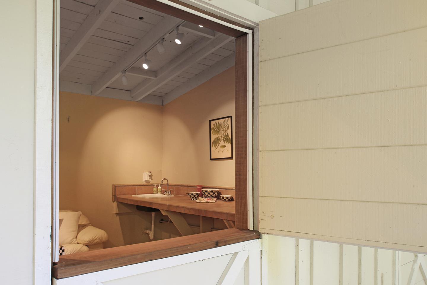 Detail Gallery Image 23 of 39 For 350 Grandview Dr, Woodside,  CA 94062 - 3 Beds | 2 Baths