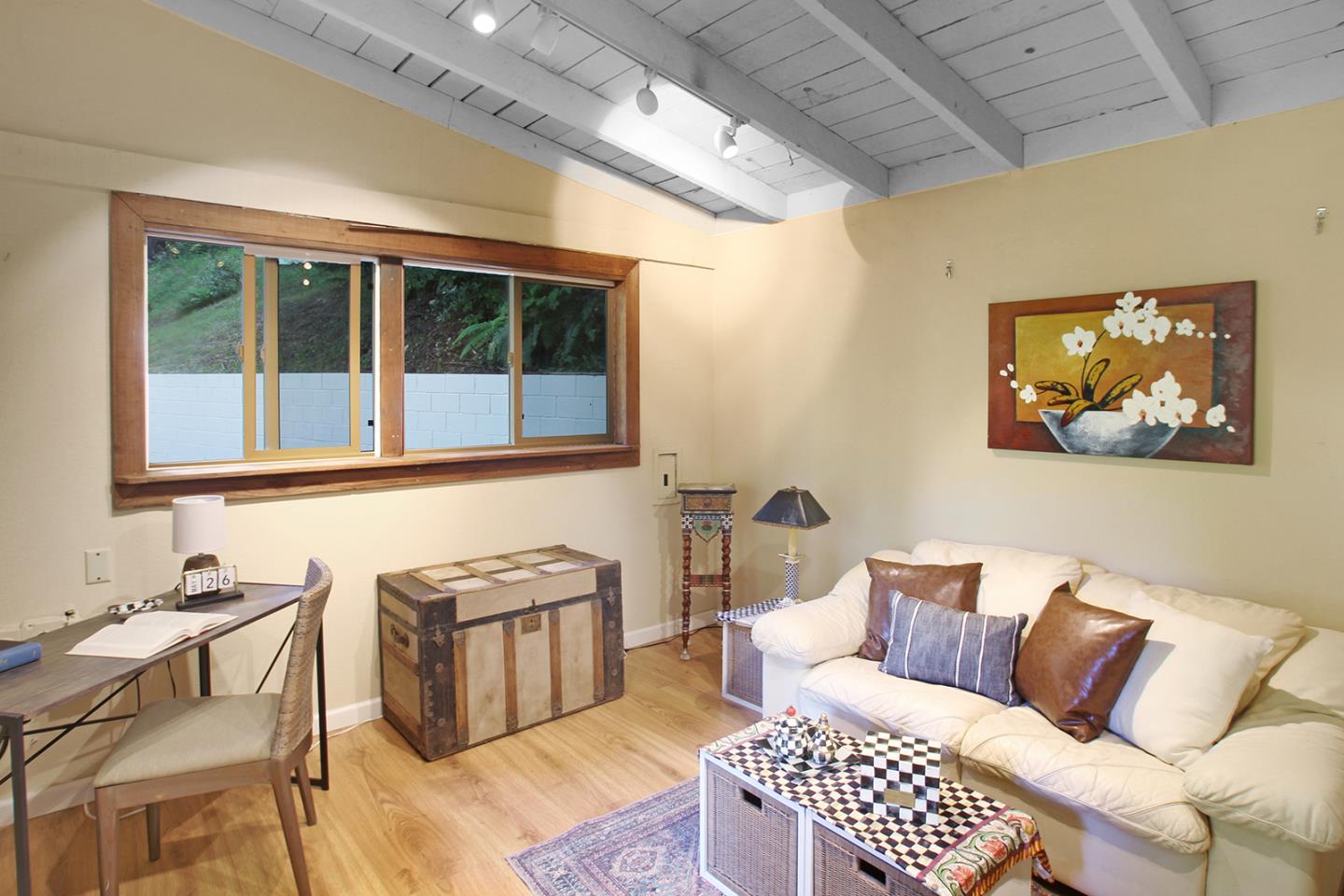 Detail Gallery Image 25 of 39 For 350 Grandview Dr, Woodside,  CA 94062 - 3 Beds | 2 Baths
