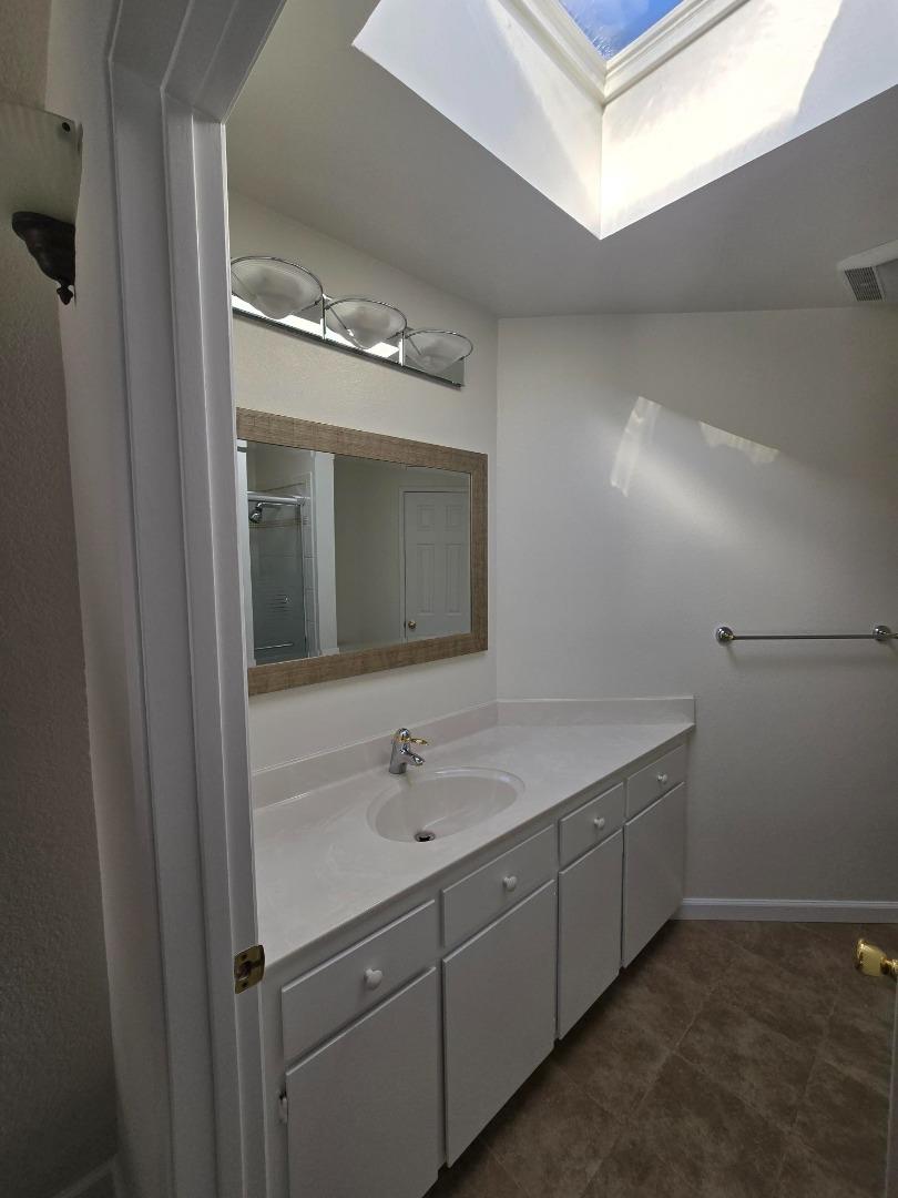 Detail Gallery Image 24 of 35 For 119 Harbor Seal Ct, San Mateo,  CA 94404 - 2 Beds | 2/1 Baths