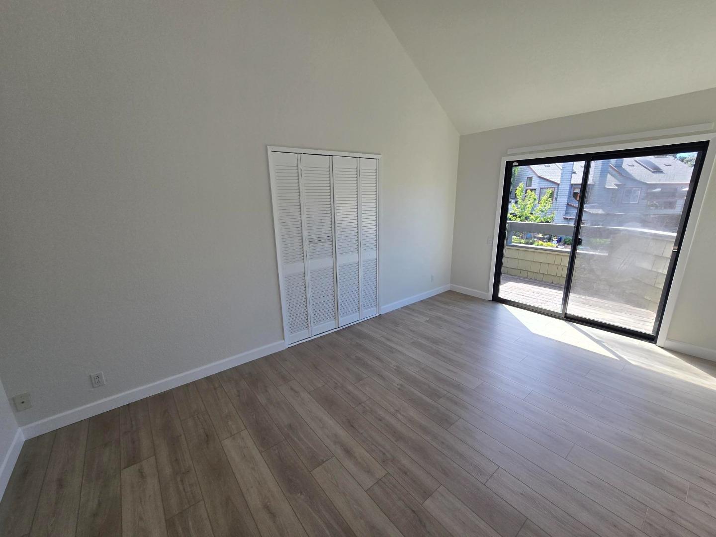 Detail Gallery Image 26 of 35 For 119 Harbor Seal Ct, San Mateo,  CA 94404 - 2 Beds | 2/1 Baths