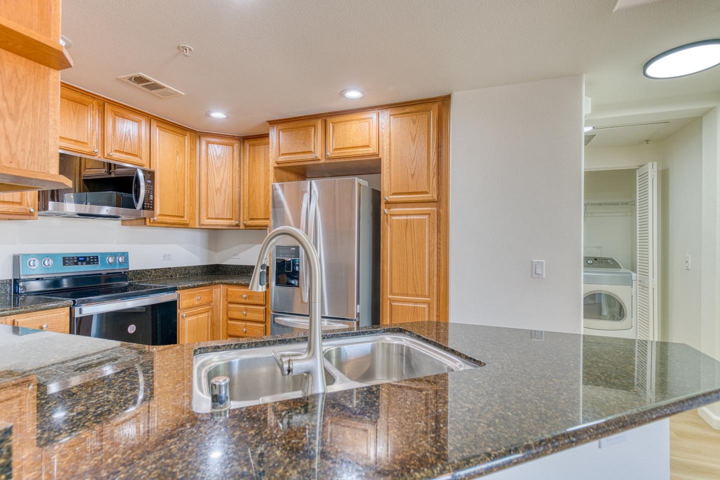Detail Gallery Image 16 of 46 For 800 S Abel St #426,  Milpitas,  CA 95035 - 2 Beds | 2 Baths