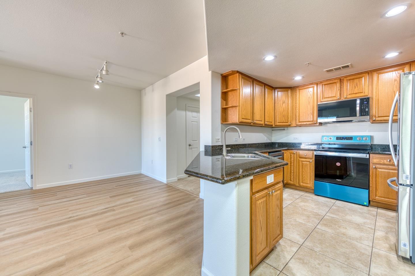 Detail Gallery Image 17 of 46 For 800 S Abel St #426,  Milpitas,  CA 95035 - 2 Beds | 2 Baths