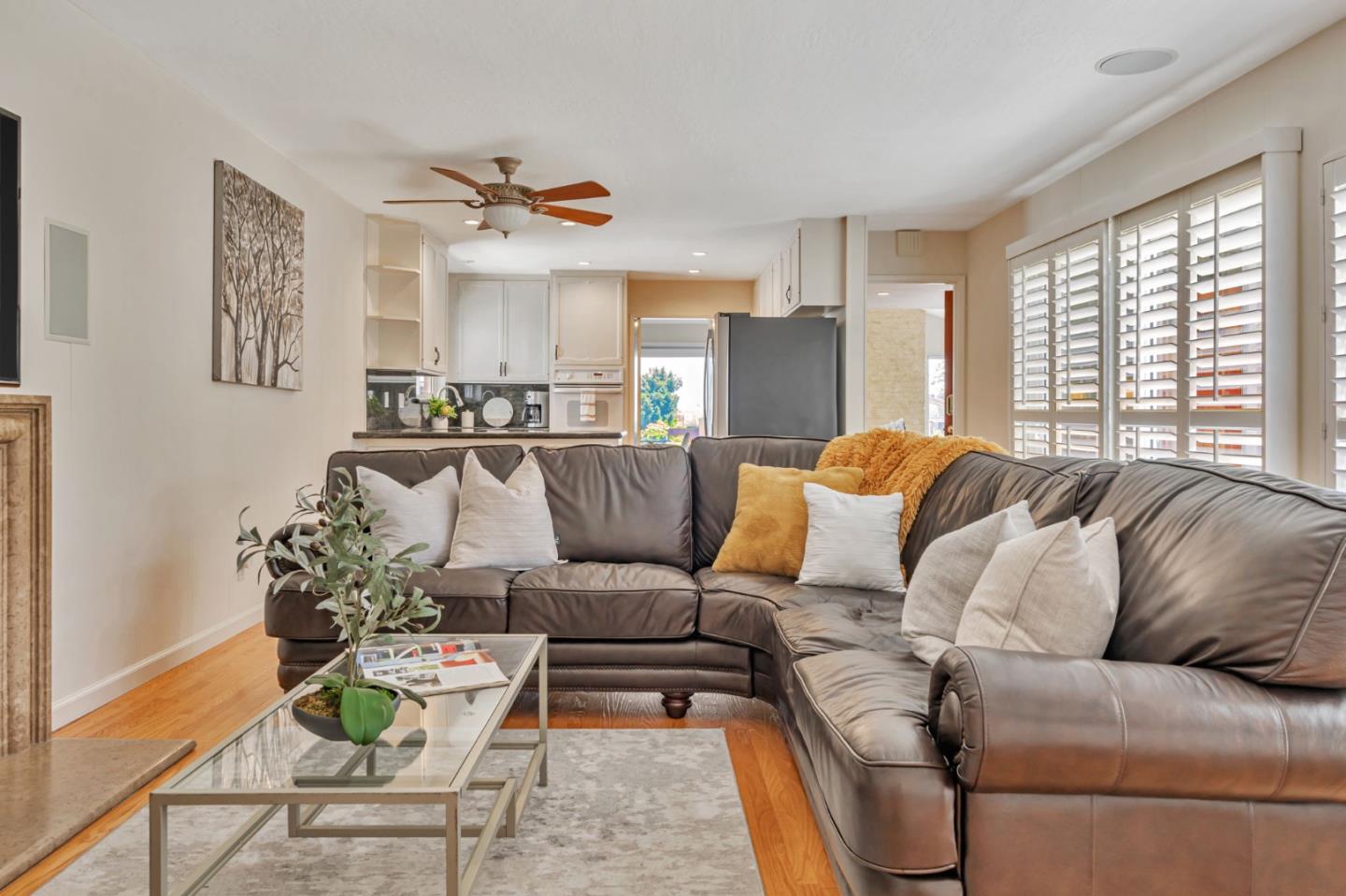 Detail Gallery Image 14 of 66 For 167 Shooting Star Isle, Foster City,  CA 94404 - 4 Beds | 3 Baths