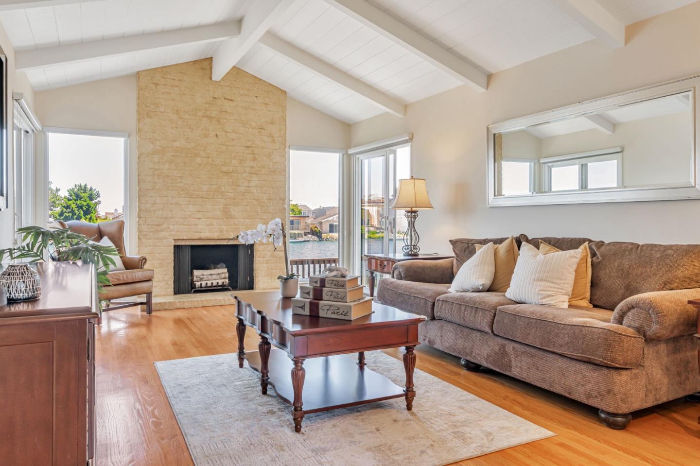 Detail Gallery Image 17 of 66 For 167 Shooting Star Isle, Foster City,  CA 94404 - 4 Beds | 3 Baths