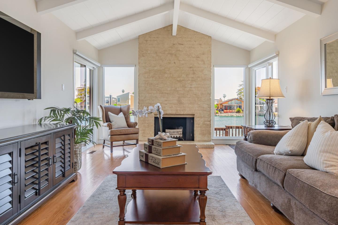 Detail Gallery Image 18 of 66 For 167 Shooting Star Isle, Foster City,  CA 94404 - 4 Beds | 3 Baths